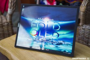 Asus Zenbook 17 Fold OLED 013