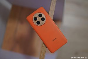 Huawei Mate 50 Orange 03