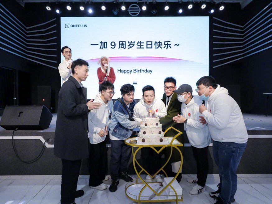 oneplus narozeniny
