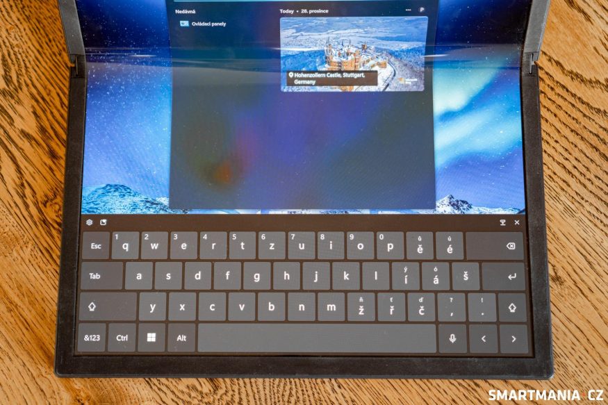 Asus Zenbook 17 Fold OLED 023