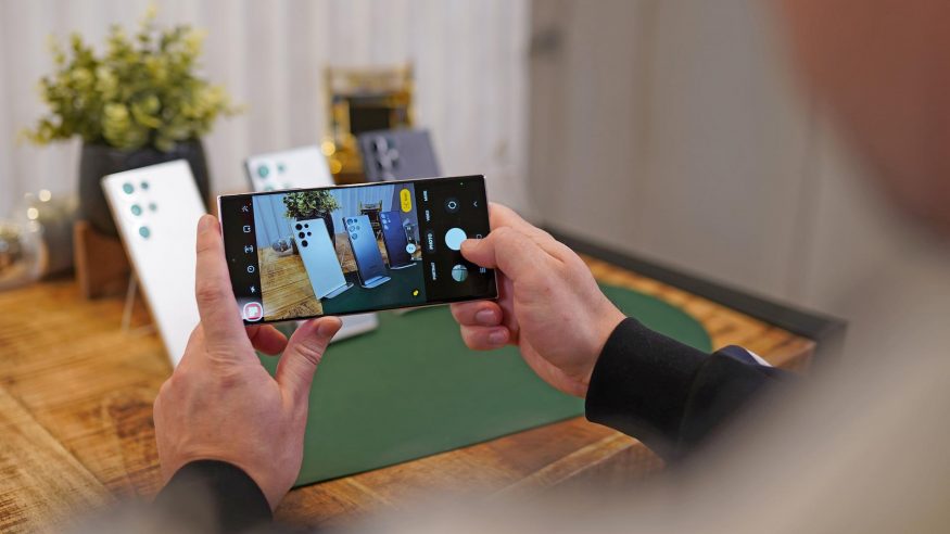 Galaxy S23 Ultra v rukou redaktora