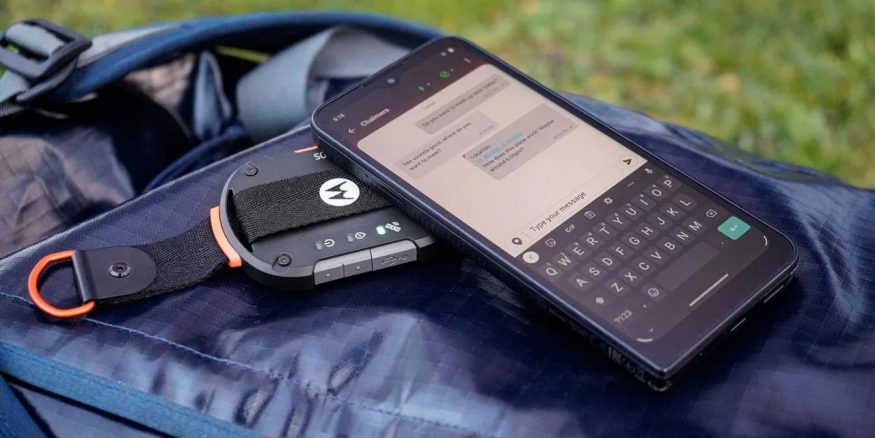 Motorola Defy satellite 2