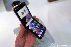 Oppo Find N2 Flip v rozevřeném stavu