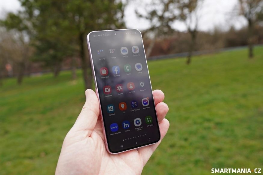 Samsung Galaxy S23 a jeho displej