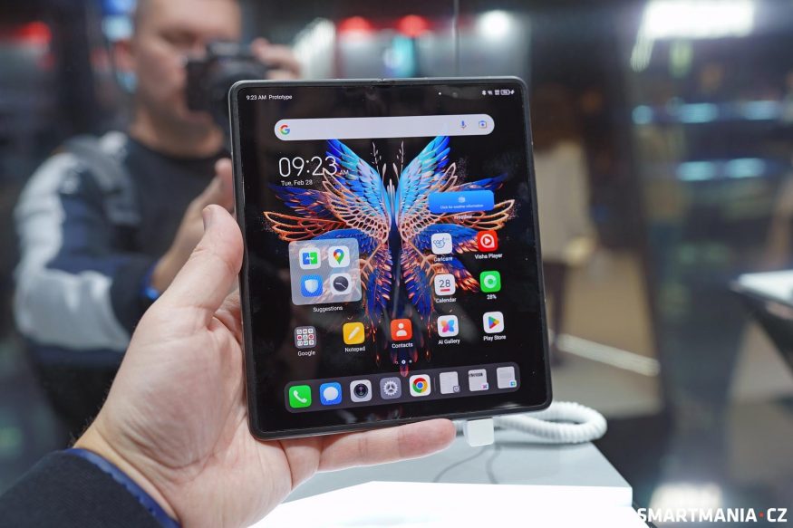 Tecno Phantom V Fold 2 Tecno Phantom V Fold 2