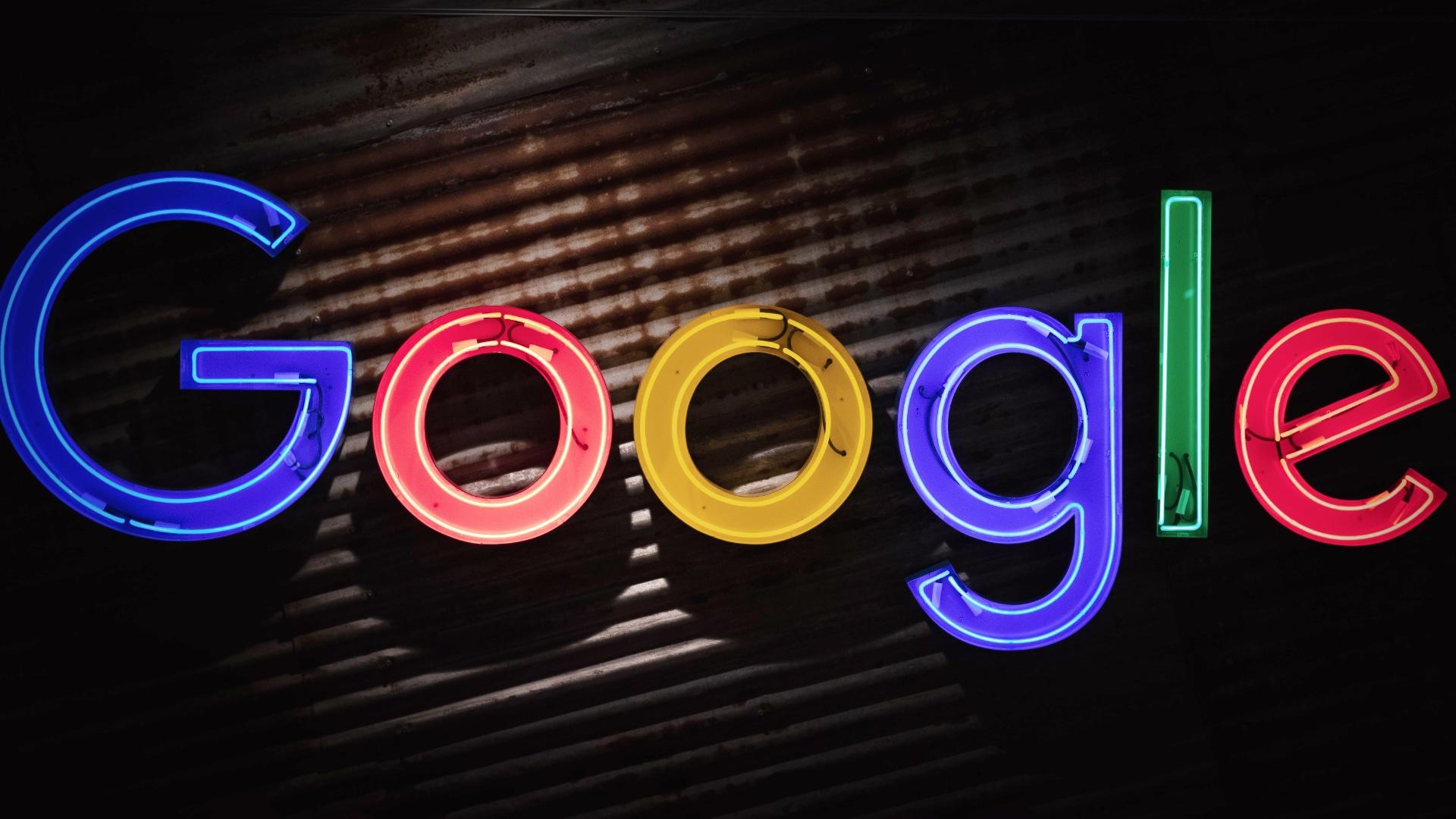Neonový nápis Google