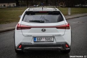 Lexus UX 16