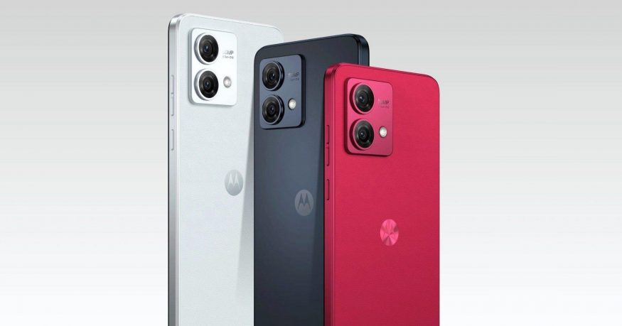 Chytrý telefon Motorola Moto G84 5G ve třech barevných variantách