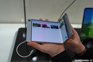 Samsung foldable rollable MWC 2023 11