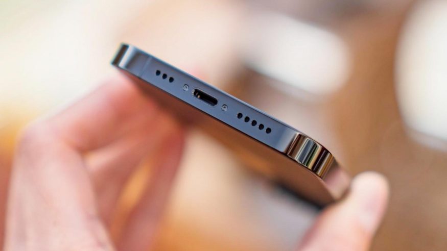 Apple iPhone 14 Pro Max s konektorem Lightning