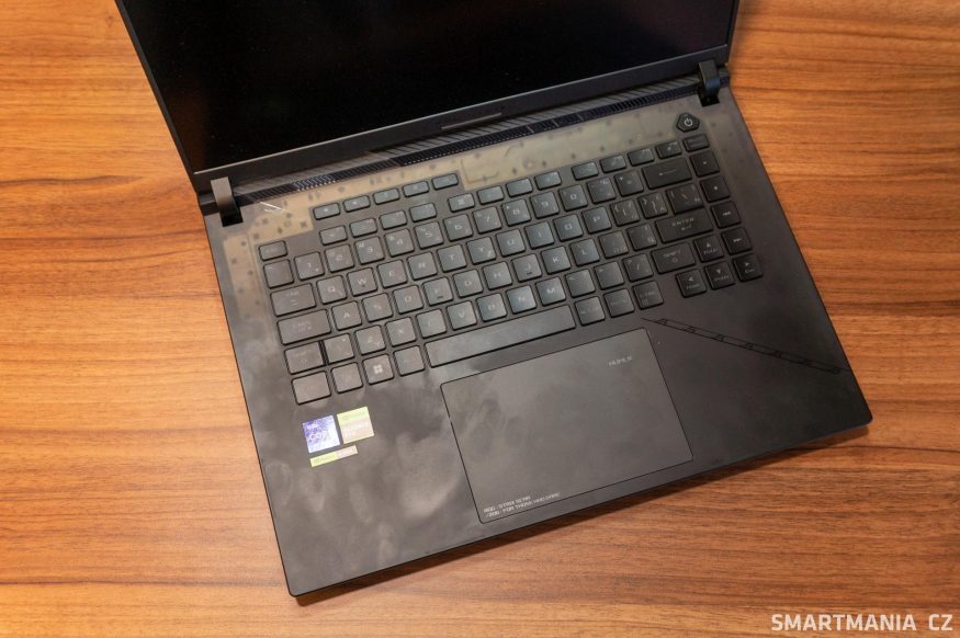 Asus Rog Strix Scar 16 002