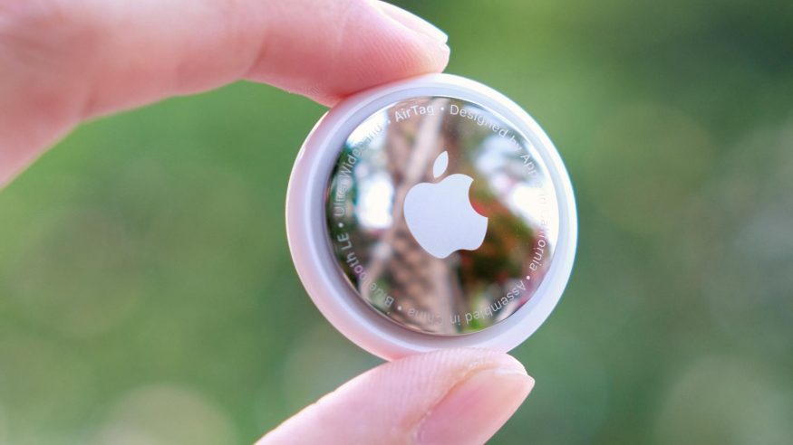 geolokační přívěsek Apple AirTag