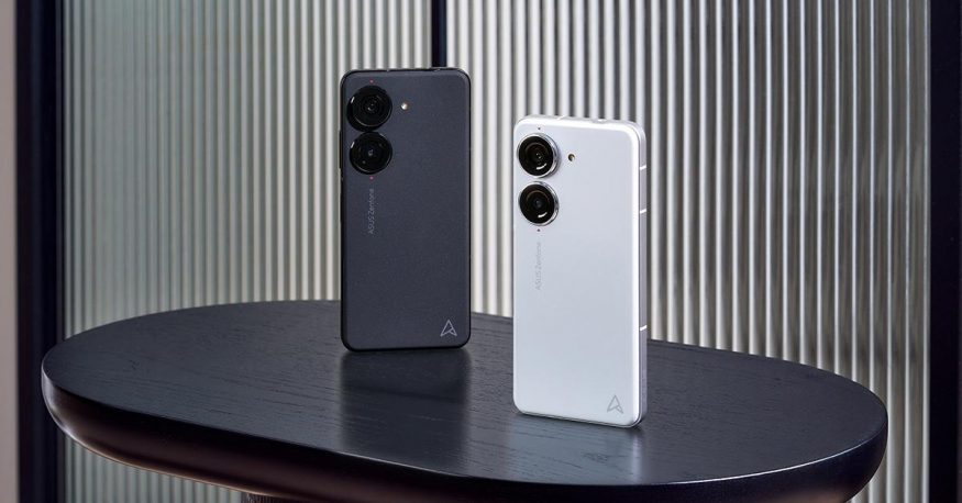 Dva telefony Asus Zenfone 10 v černé a bílé barvě