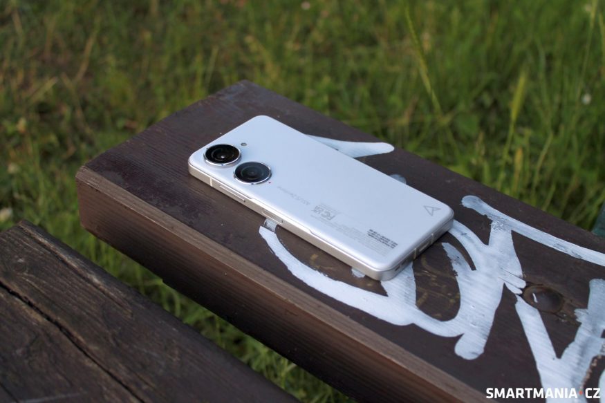 ASUS Zenfone 10 recenze 032