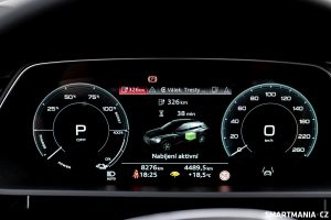 Audi virtual cockpit nabízí nespočet různých zobrazení, já dávám přednost klasice