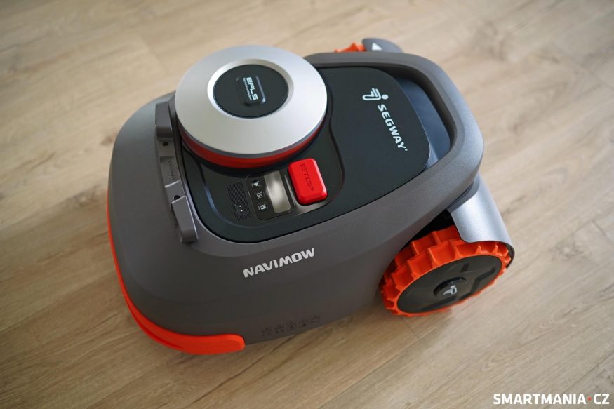 Segway Navimow H3000 s ultrazvukovým senzorem