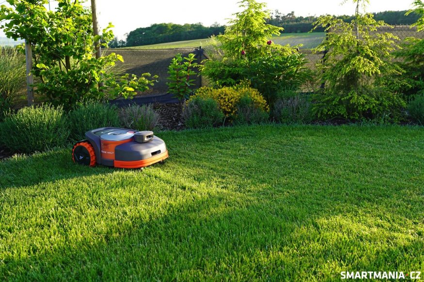 Robotická sekačka Segway Navimow