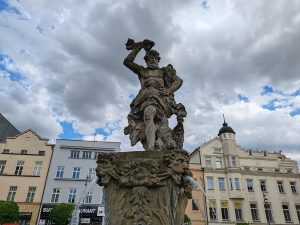 fotografie z hlavního fotoaparátu telefonu Honor 90