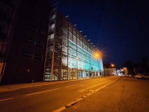 noční fotografie z širokoúhlého fotoaparátu telefonu Honor 90