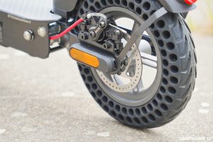 Detailní pohled na brzdu koloběžky Sencor Scooter S70
