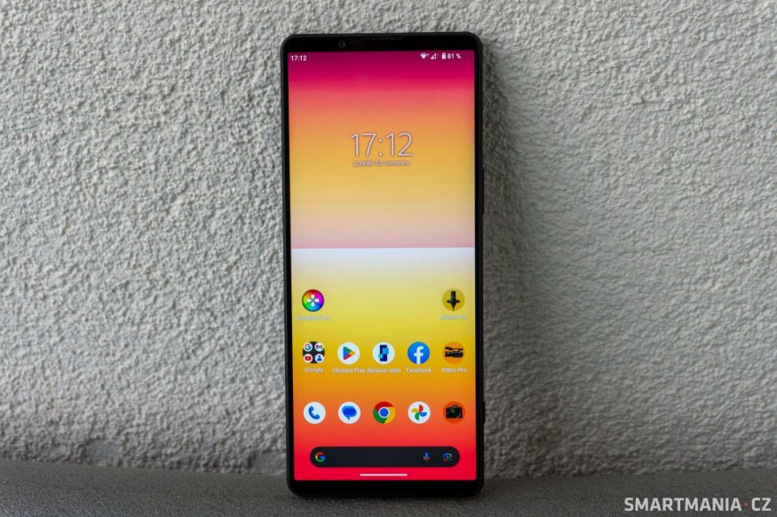 Sony Xperia 1 V a její protáhlý jemný displej