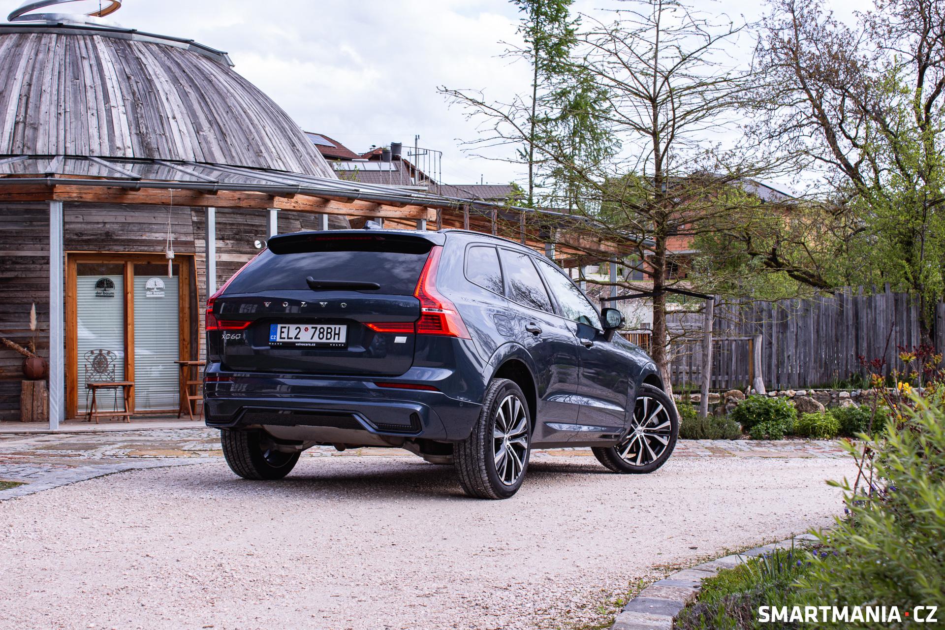 Volvo XC60 T8 Recharge Jen zezadu už pomalu začínají XC60 přibývat roky