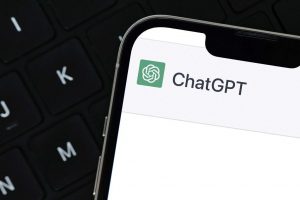 Aplikace umělé inteligence ChatGPT na chytrém telefonu