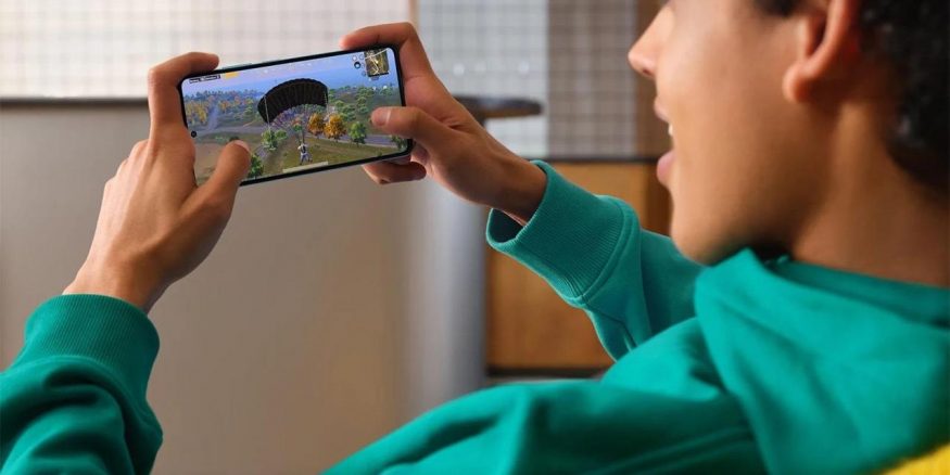 Chytrý telefon Xiaomi na propagačním snímku