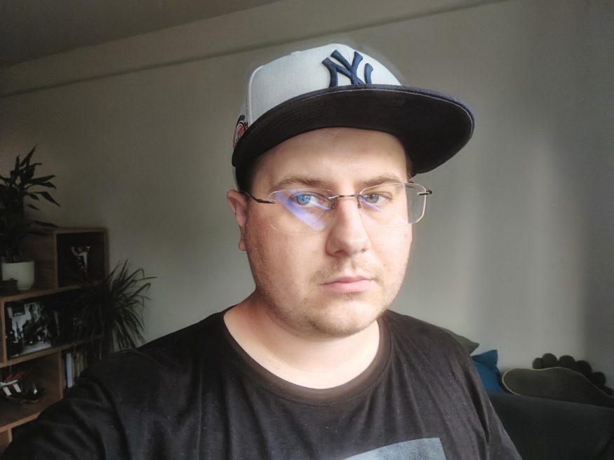 Selfie fotografie z Nubie RedMagic 8S Pro