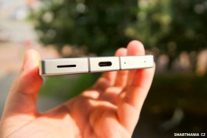 Spodní hrana smartphonu Nubia RedMagic 8S Pro