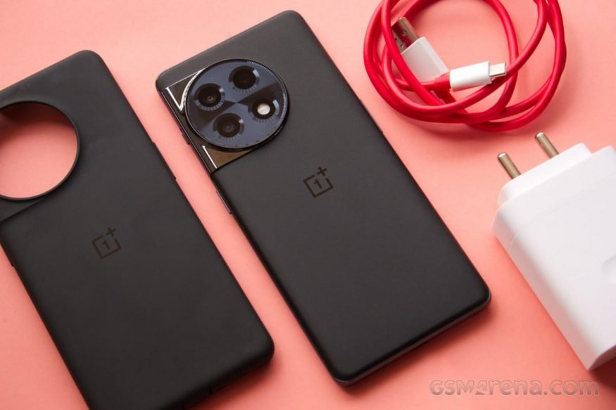 OnePlus Ace 2 Pro na tiskovém snímku