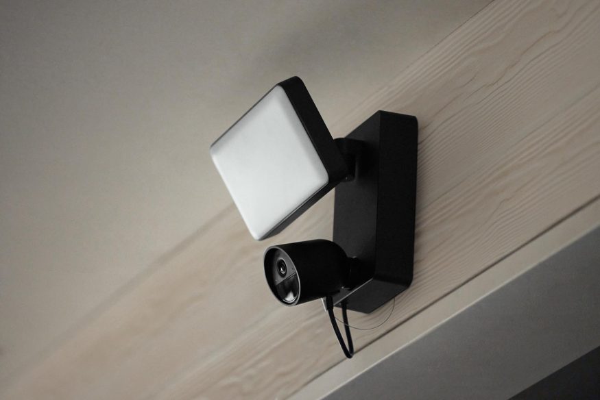 Venkovní kamera Philips Hue Secure Venkovní kamera Philips Hue Secure