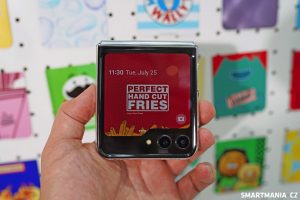 Speciální destička pod kryt Galaxy Z Flip 5 s motivem Five Guys