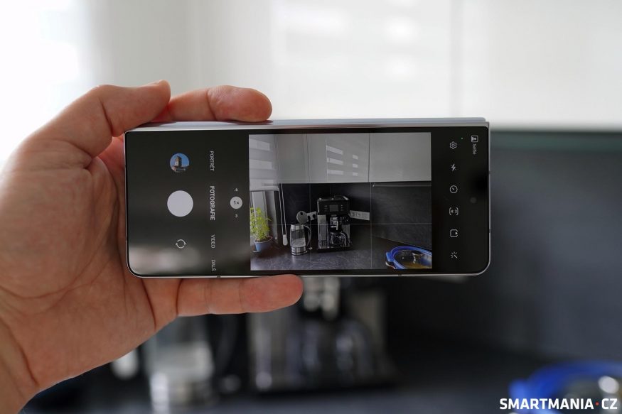 Samsung Galaxy Z Fold 5 a aplikace Fotoaparát
