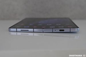 Samsung Galaxy Z Fold 5 modul fotoaparátu vyčnívá