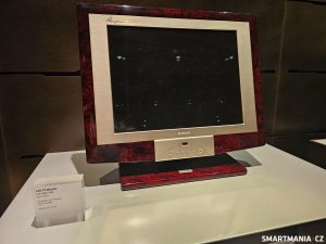 Barevný LCD/TV monitor (1995)