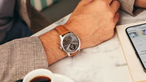 Hybridní hodinky Withings ScanWatch 2 na tiskovém snímku