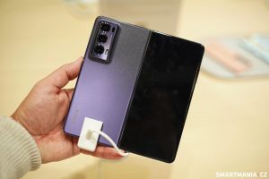 Honor Magic V2
