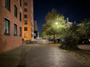 Hlavní fotoaparát (1×, 24 mm