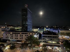 Hlavní fotoaparát (1×, 24 mm