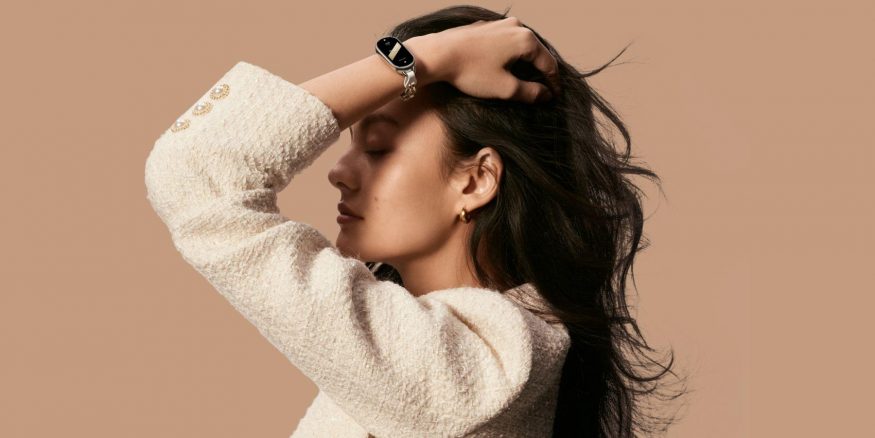 Chytrý náramek Xiaomi Band na propagačním snímku