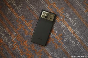 Zadní strana Xiaomi Mix Fold 3