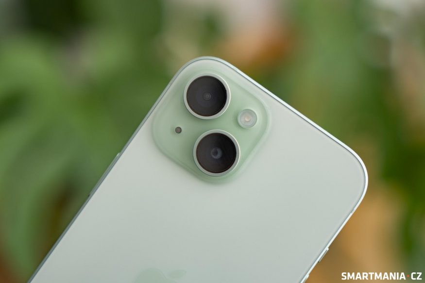 Zaostřeno na fotoaparáty iPhonu 15