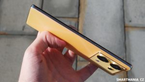 Infinix Zero 30 5G, detail na pravý bok