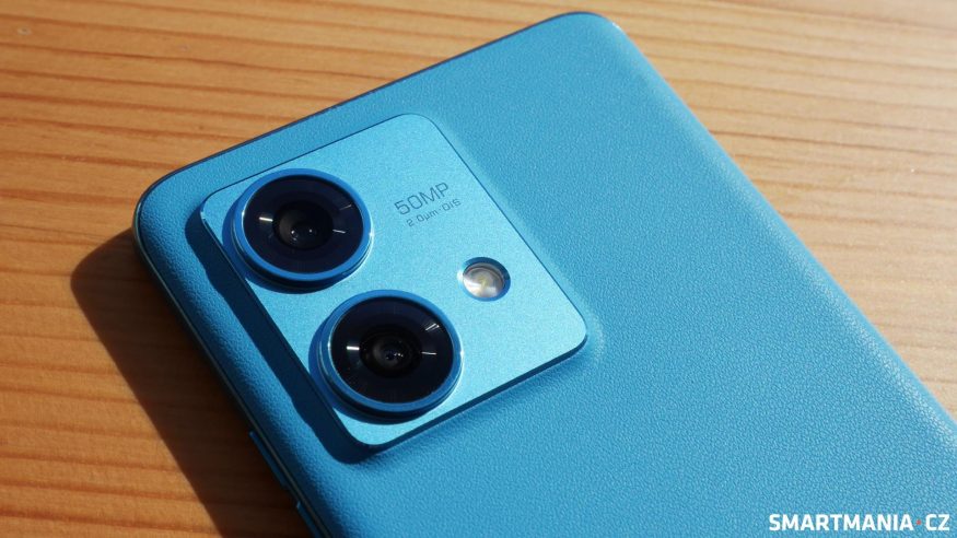 Detail na fotoaparát, Motorola Edge 40 Neo
