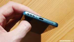 Spodní hrana Motorola Edge 40 Neo