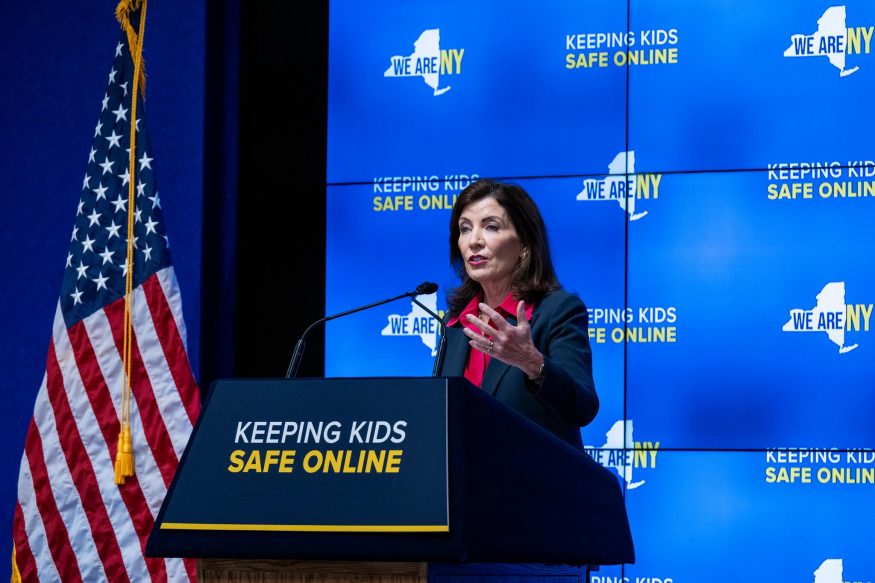Proslov Kathy Hochul