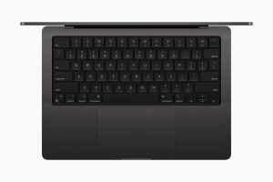 MacBook Pro v nové vesmírně černé barvě
