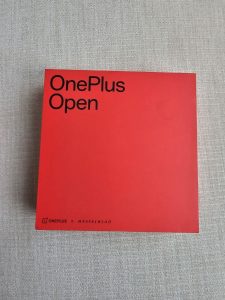 Krabička chystaného ohebného telefonu OnePlus Open