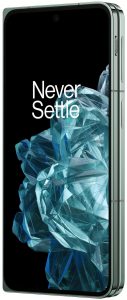 OnePlus Open v zelené barvě na tiskovém snímku